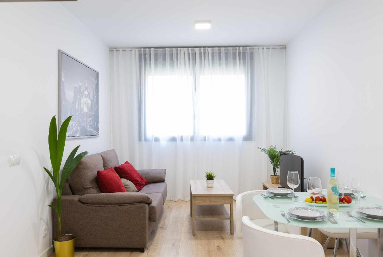 Cosmopolitan Apt & Malaga Beach Екстериор снимка
