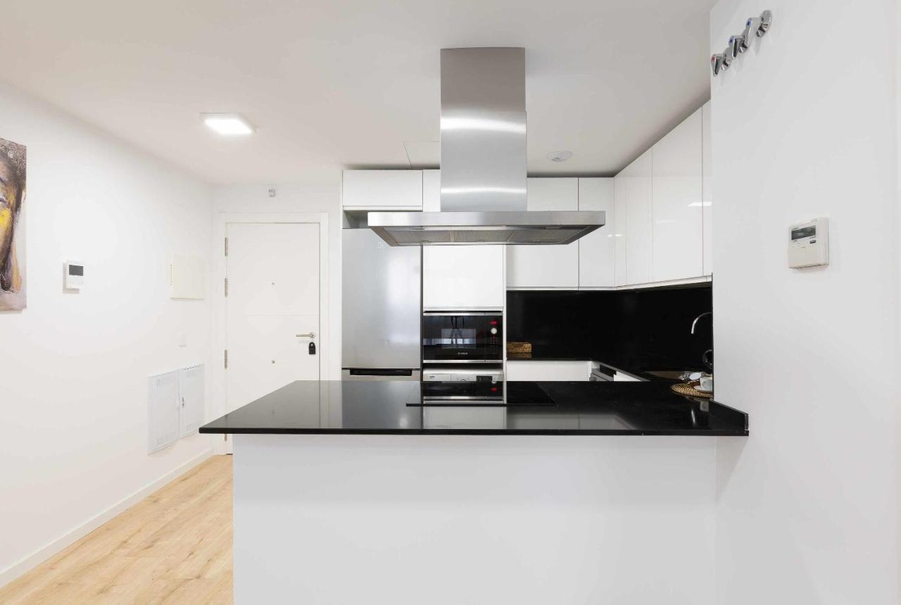 Cosmopolitan Apt & Malaga Beach Екстериор снимка